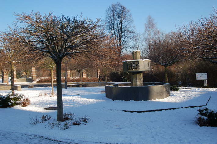03/18 - Walpotplatz - Brunnen