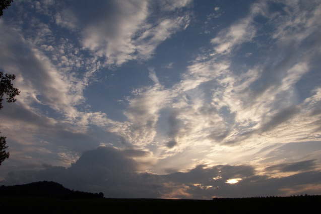 Karmelenberg mit Abendhimmel  (Frhjahr 2002)