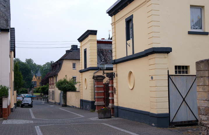 15/26 - Mayener Strae