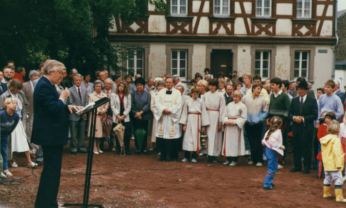 Einweihung des Brunnens am Walpotplatz im Jahr 1985 <Bild 21 von 25>